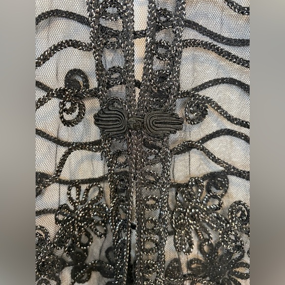 Valenti sheer embroidered vest , sz : medium - Picture 4 of 7